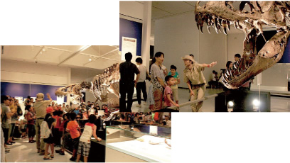 恐竜と人の物語企画展『恐竜ハンターの大冒険』の様子